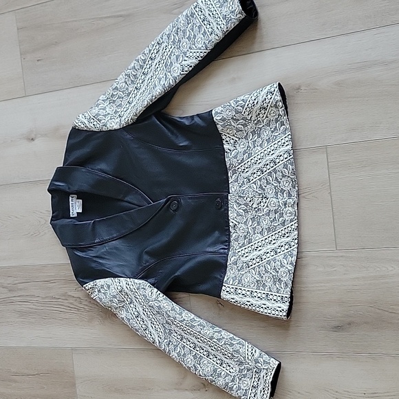 Vintage Emanuel Zoo Black Italian Leather Moto Jacket Size 44 Like L